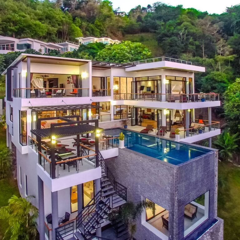 You Can Rent This Spectacular Private Mansion In Thailand For Just $80 Per Person