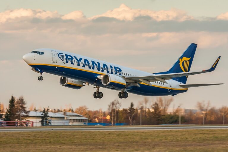 Ryanair Passenger Carryings Spike Due to EU Vaccine Rollout