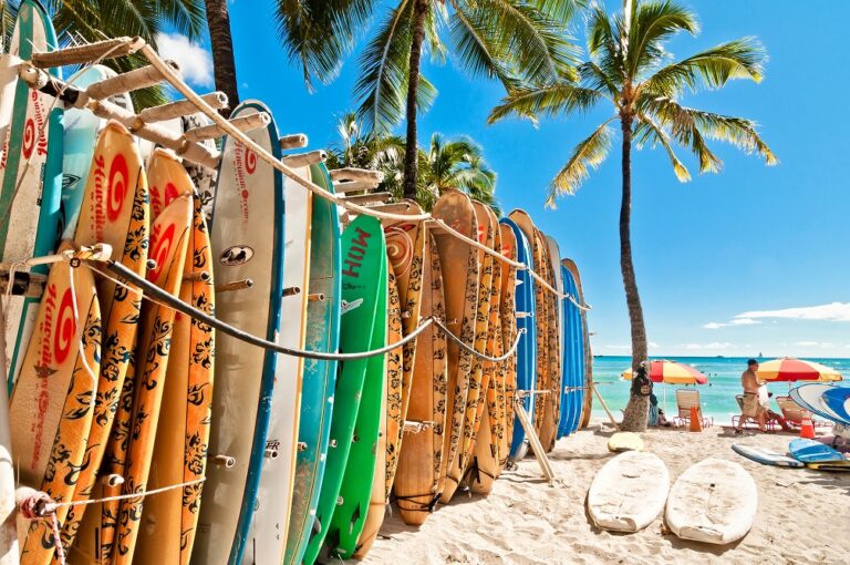 7 Thrilling Watersports To Challenge Yourself In Hawaii