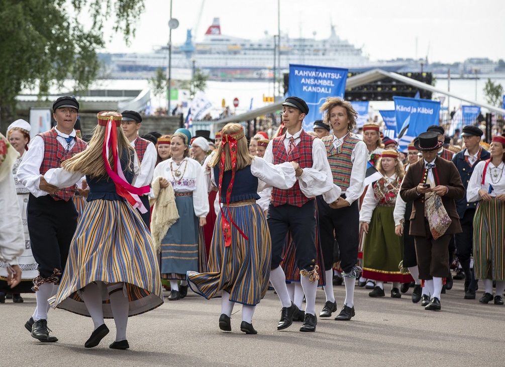 estonian folk dancers