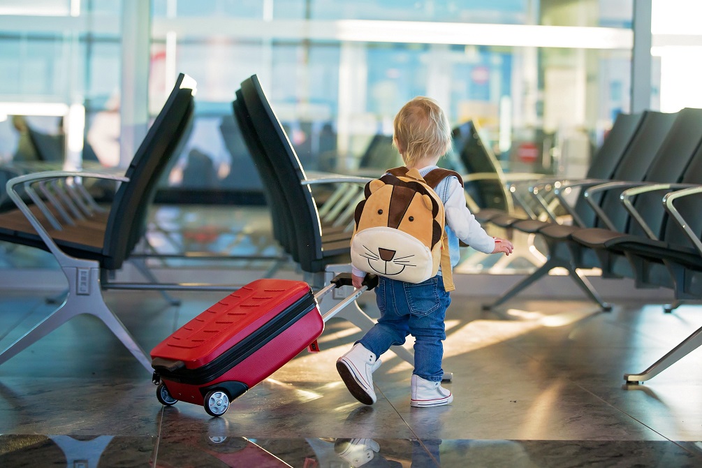 Children, traveling