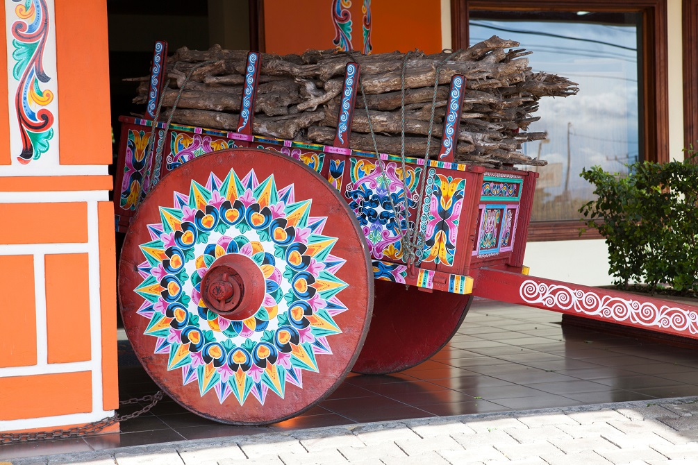 Painted oxcart, Sarchi/Costa Rica