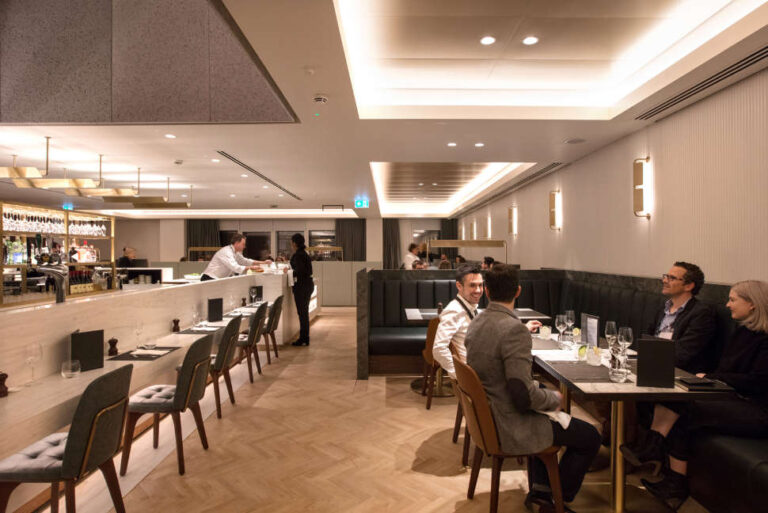 Qantas Lounge in Heathrow Terminal 3 Reopened