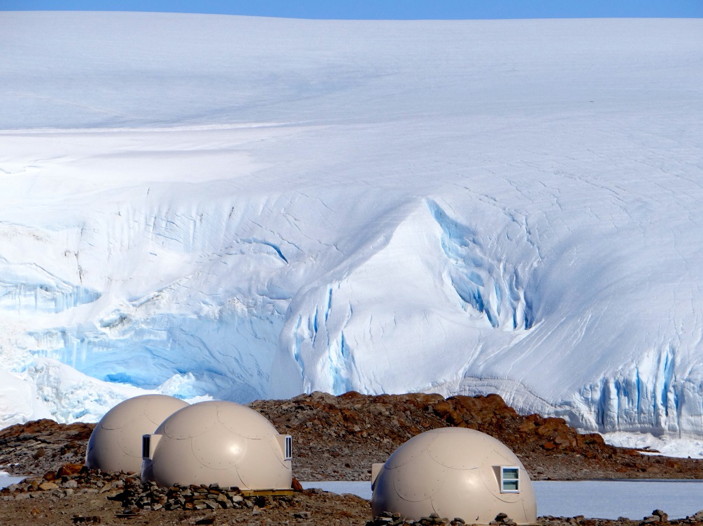 Antarctica: White Desert