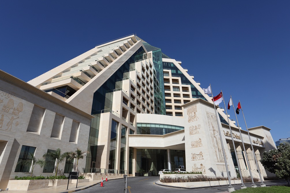Luxury Raffles Hotel in Duba