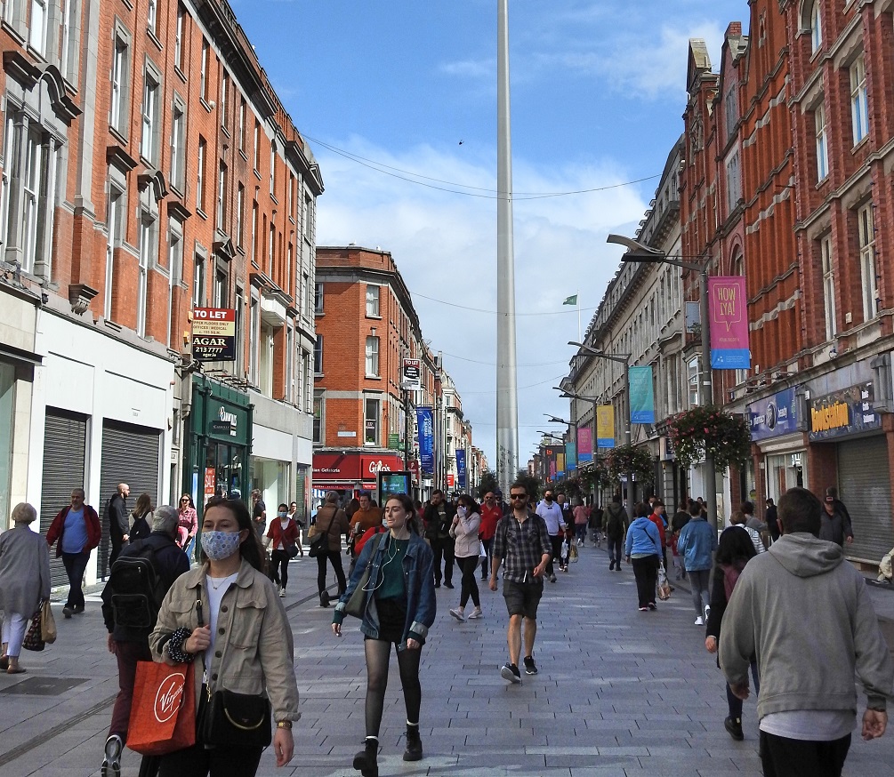 Henry Street shoppers