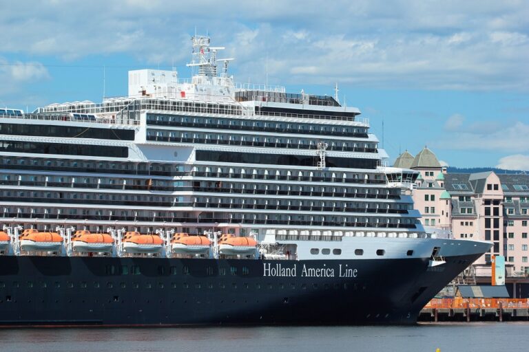 Holland America to Resume Full Summer Season of Alaska and Canada Sailings