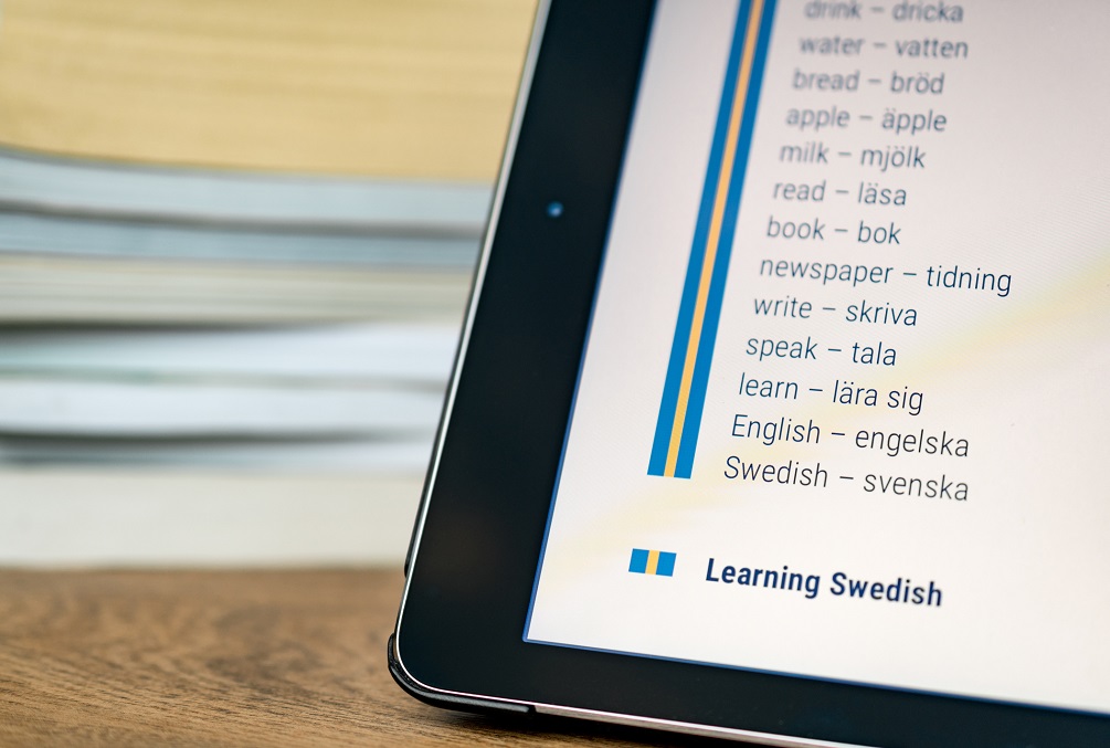 Learning Swedish using a tablet