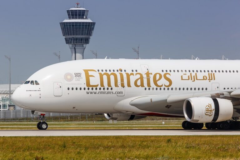Emirates Airlines Adds Third Daily Flight to Gatwick