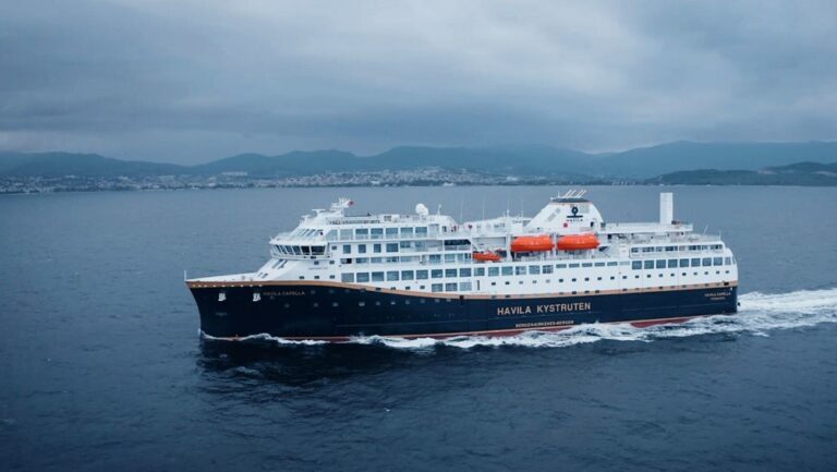 Havila Capella Resume Operations Around the Norwegian Coast