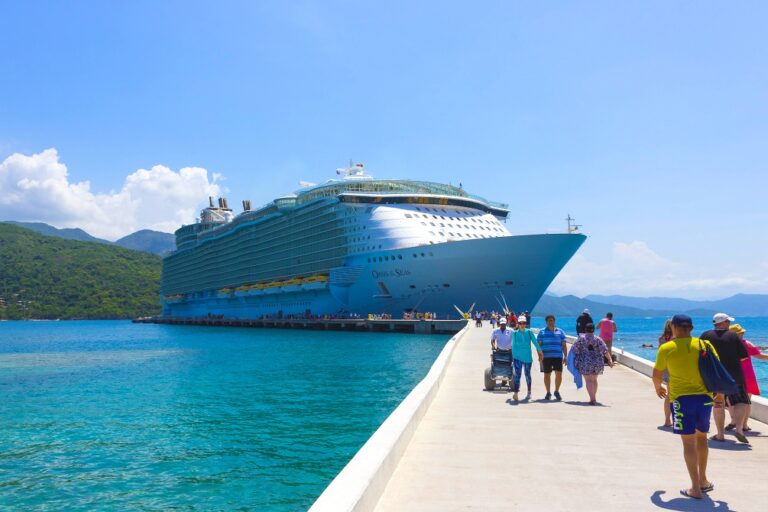 Royal Caribbean Further Loosen Its Covid-19 Standards