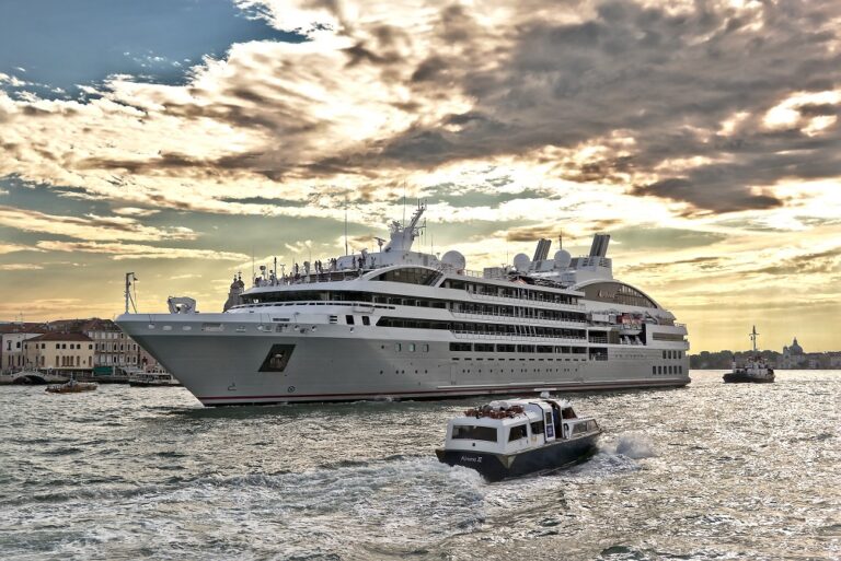 Ponant No Longer Requires Passengers a Negative Covid-19 Test