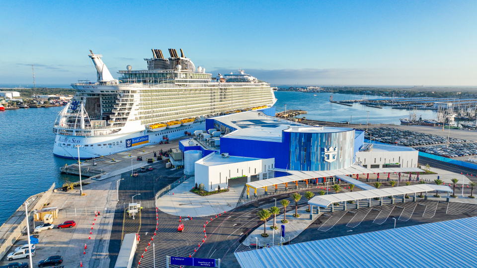 royal caribbean cruise port location