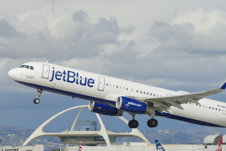 JetBlue to Run Daily Daytime Service Between Heathrow and New York