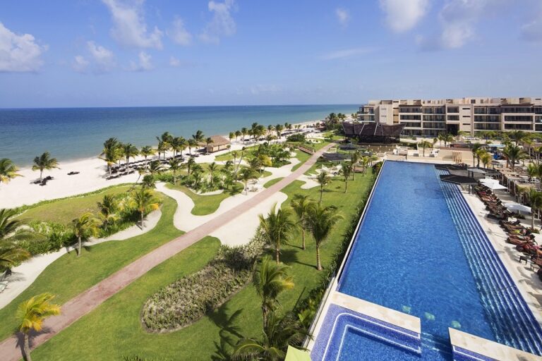 All-Inclusive by Marriott Bonvoy Welcomes Royalton Splash Riviera Cancun