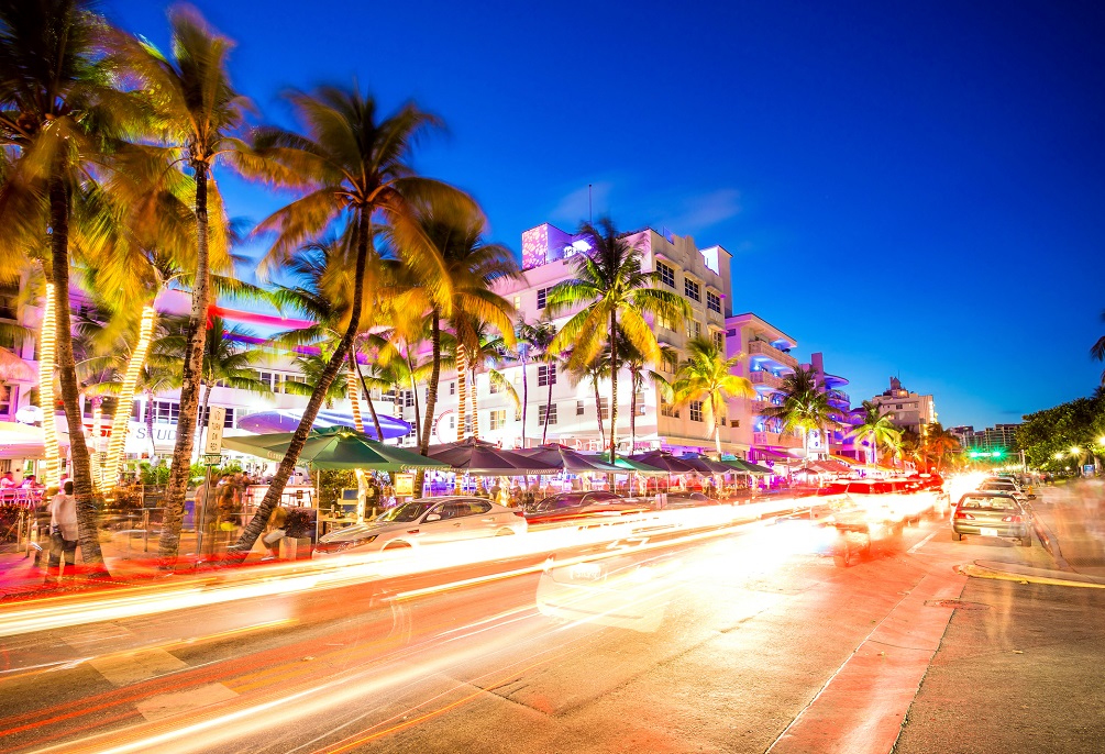 South Beach night life at Ocean Drive, Miami, USA 