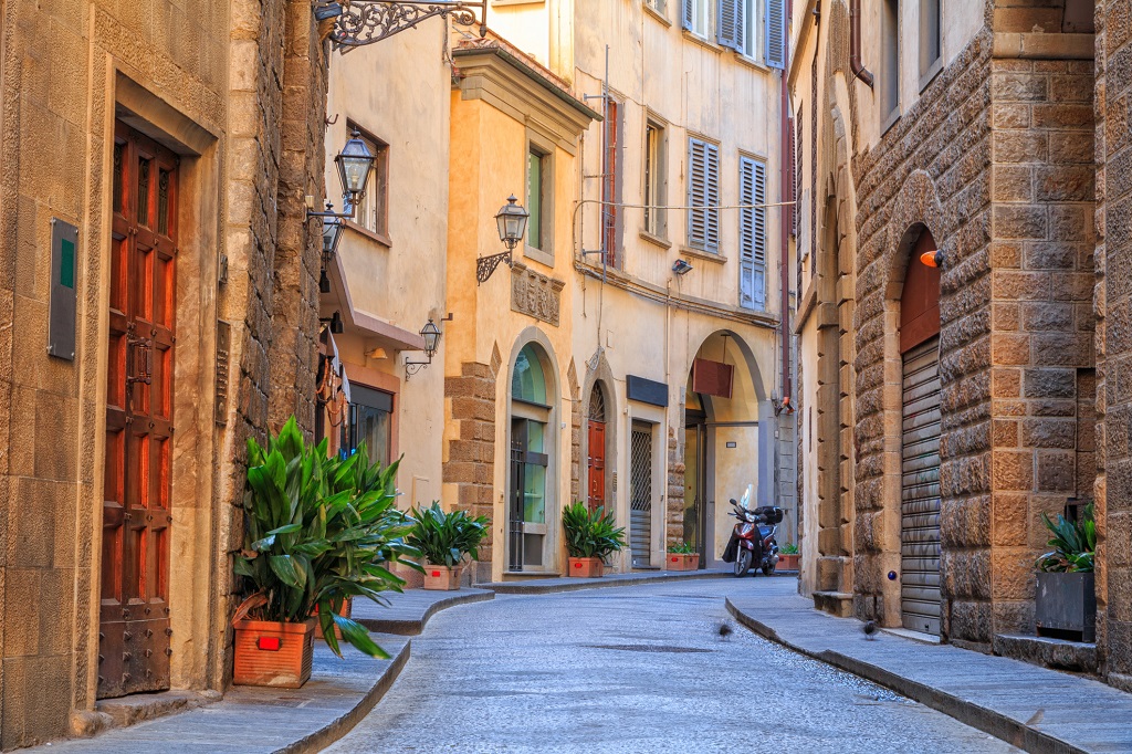 Charming narrow streets of Florence