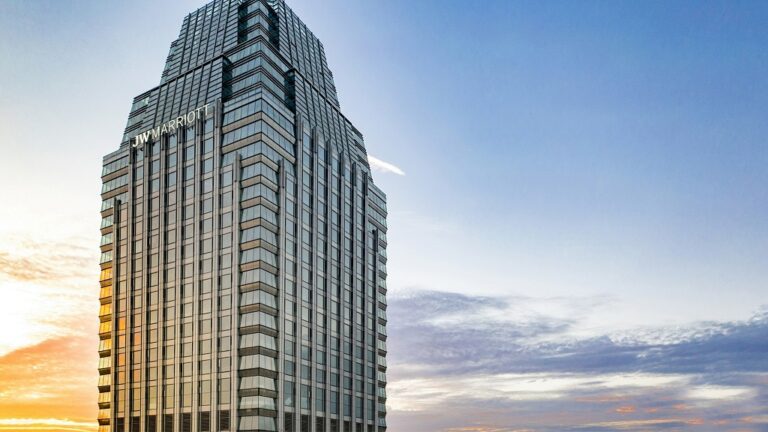 JW Marriot Hotel Debuts in Xian, China