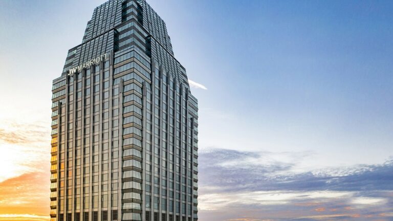 JW Marriot Hotel Debuts in Xian, China