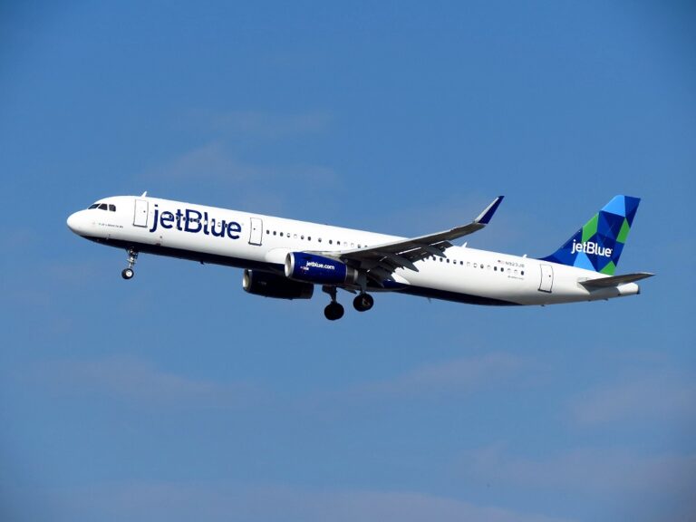 JetBlue Announces New Routes between U.S. and Amsterdam, Promising Competition and Improved Service