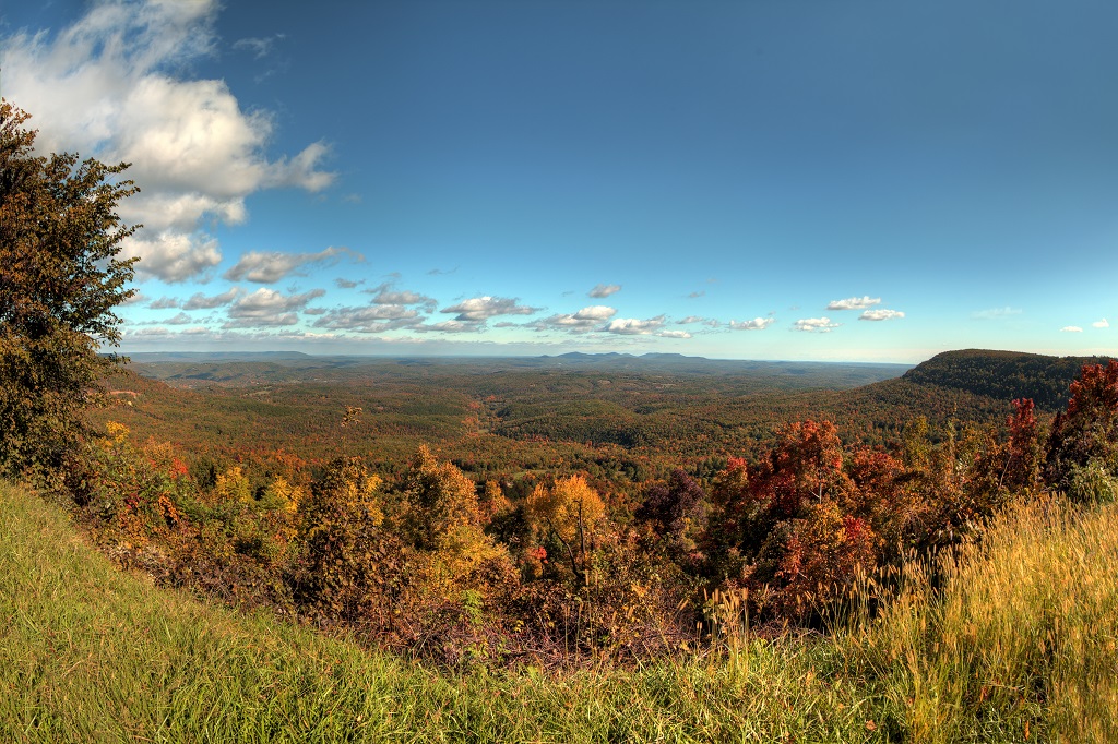 A panoramic view of scenic foliage during Autumn in Arkansas