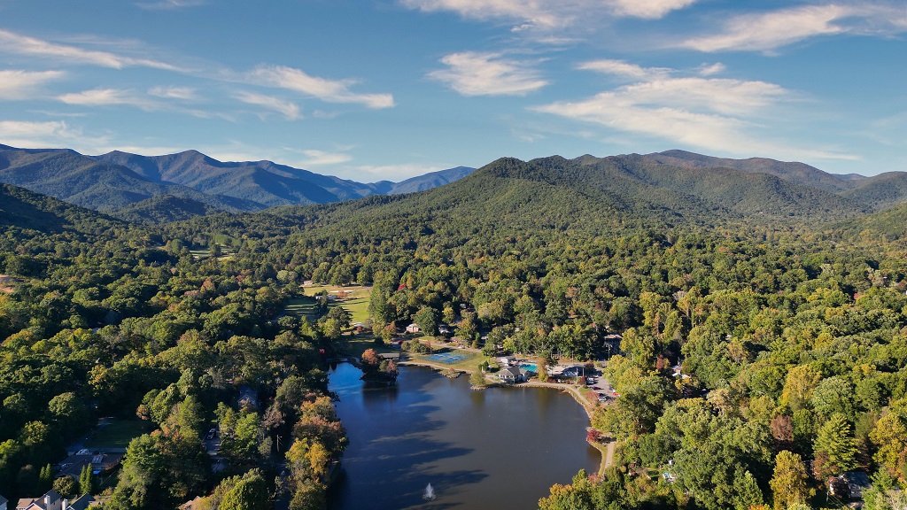 Scenic lake against the valleys in Black Mountain, North Carolina, US