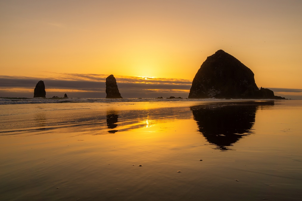 Cannon Beach, with its iconic Haystack Rock
