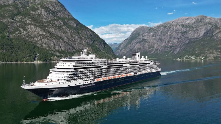 Unveiling the Wonders of the South Pacific: Holland America Line's 2024–25 Itinerary Released