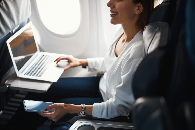 Stay Connected in the Skies: Singapore Airlines Launches Unlimited WiFi Access