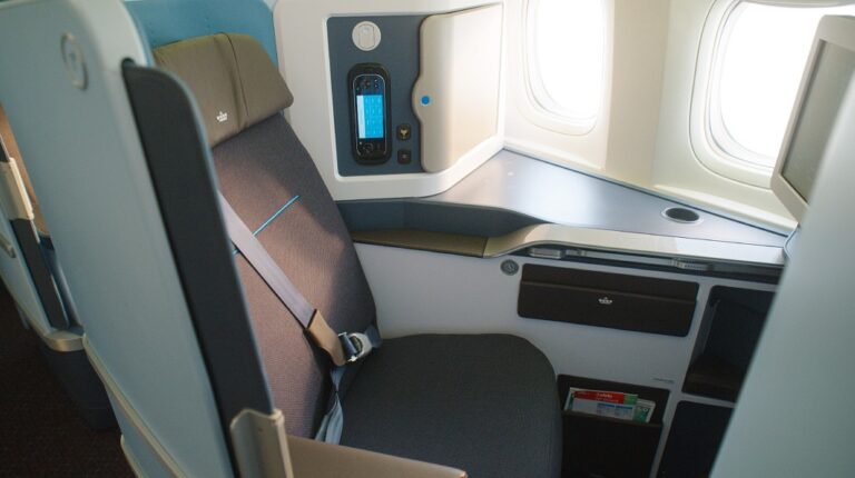 Unveiling KLM's Stylish and Comfortable Business Class Seats