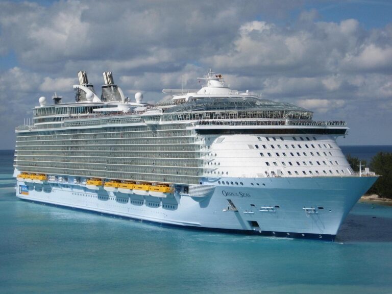 Oasis of the Seas: Mediterranean Marvels and Caribbean Adventures