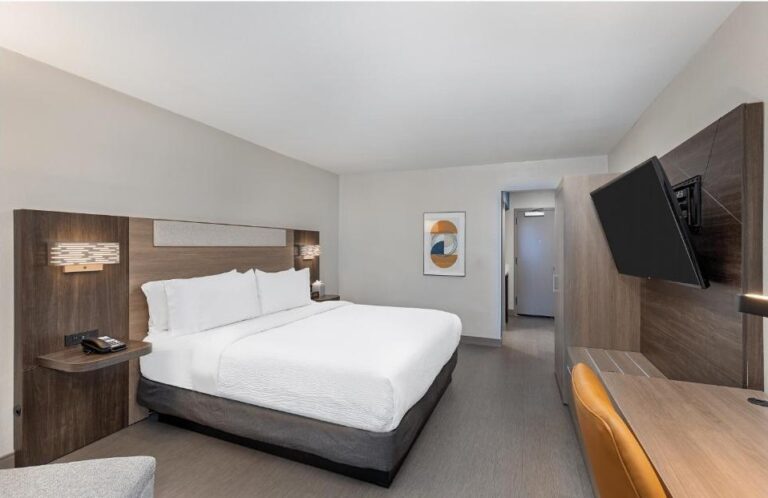 IHG Hotels & Resorts Opens New Holiday Inn Express Atlanta Airport - North